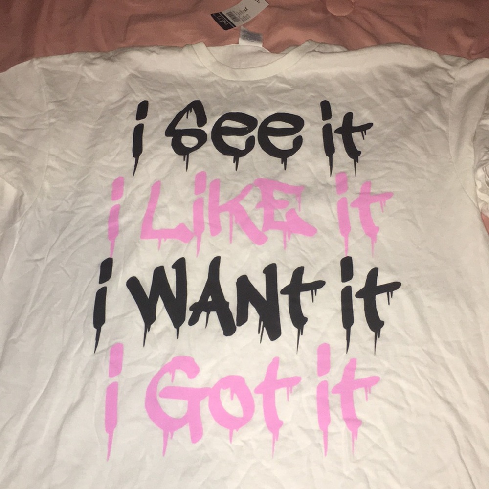 Ariana grande shirt